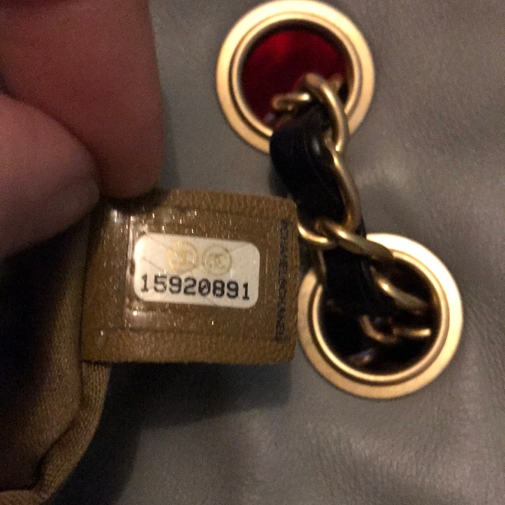 Authentic Chanel calfskin bag - Picture 7 of 11